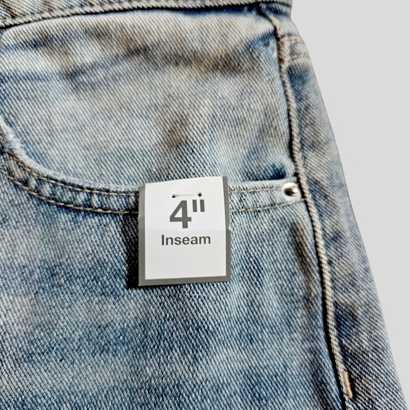 Time And TRU Denim Blue Women's Shorts Size 20 - Picture 5 of 9